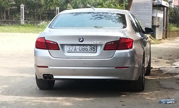 Xe độc, biển đẹp dàn hàng ngang “diễu” phố xứ Nghệ